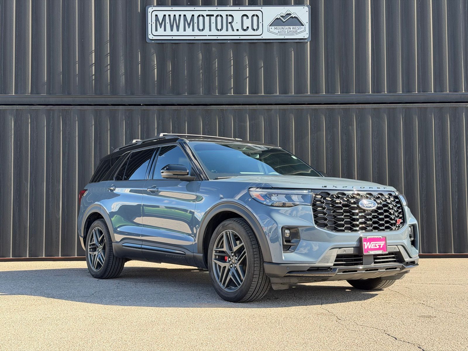 2025 Ford Explorer ST AWD