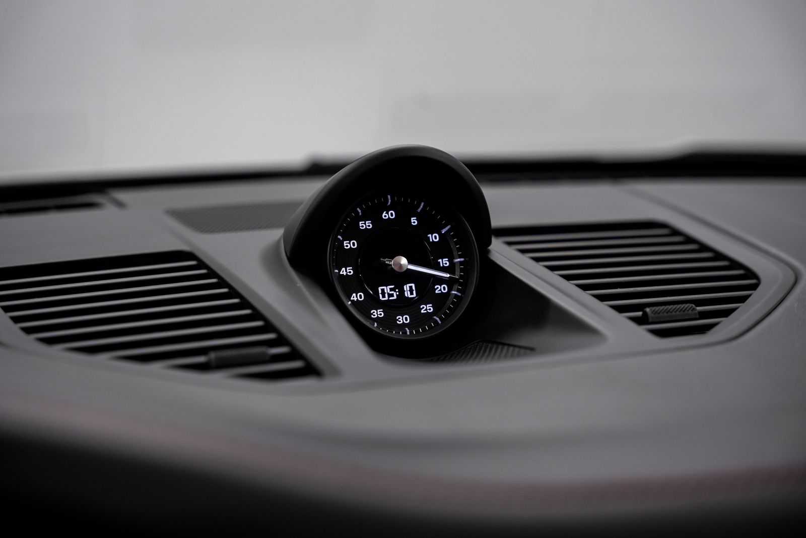2021 Porsche 911 Carrera 4S — photo 12