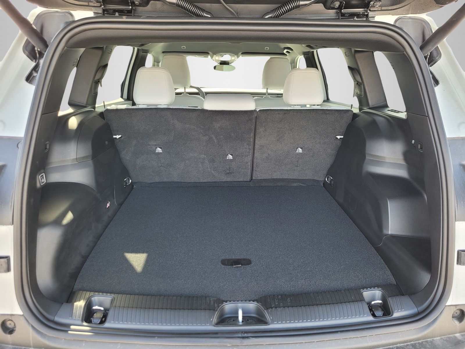 New 2026 White/off-white Jeep Limited image 7