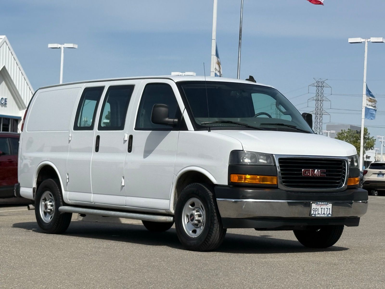 Summit White 2022 GMC Savana Cargo 2500 RWD Van Rear-Wheel Drive 8-Speed Automatic Overdrive