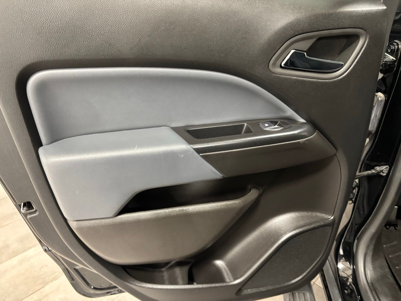 Used Car 2019 Chevrolet Colorado  Z71 For Sale Under $25,000 In Austin, Texas