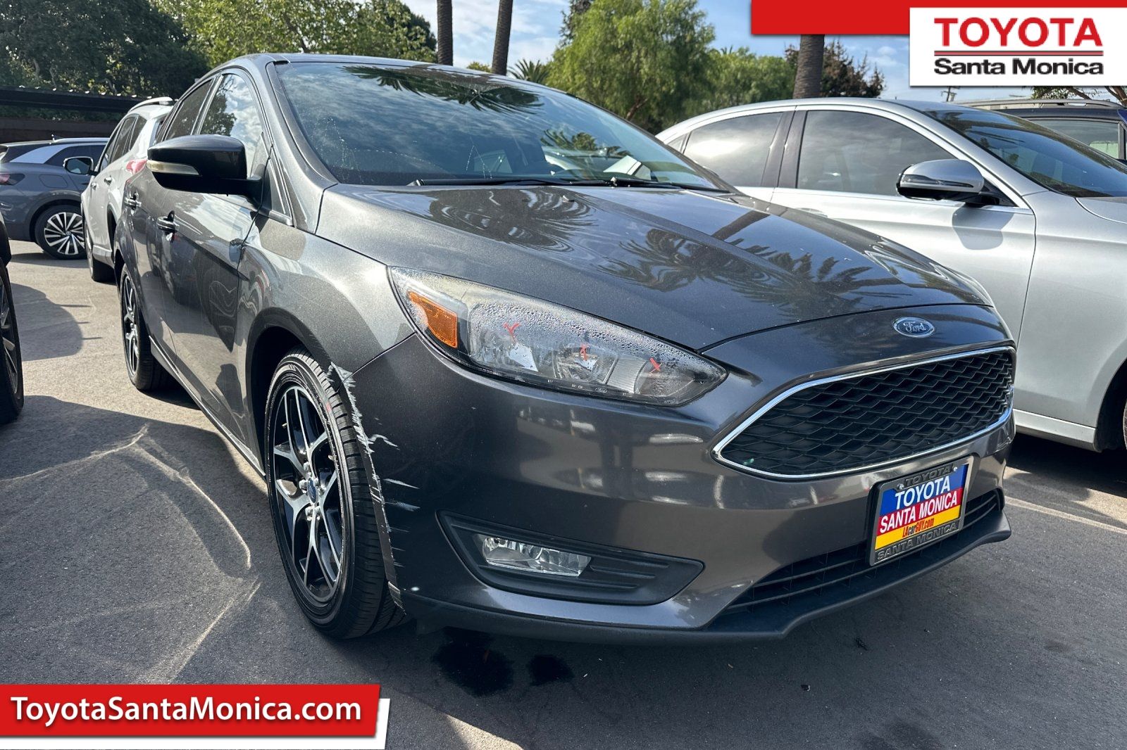 Gray (Magnetic) 2018 Ford Focus SEL Hatchback Hatchback Front-Wheel Drive 6-Speed Automatic