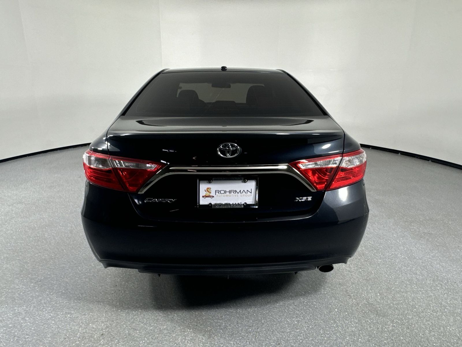 2015 Toyota Camry XLE 31