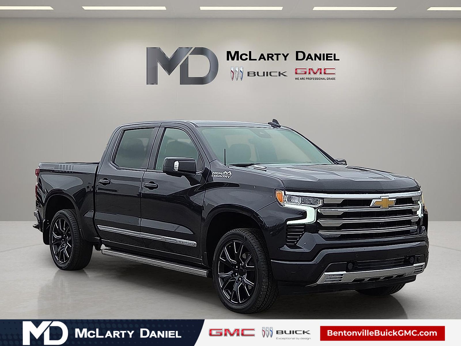 2023 Chevrolet Silverado 1500 High Country Crew Cab 4WD