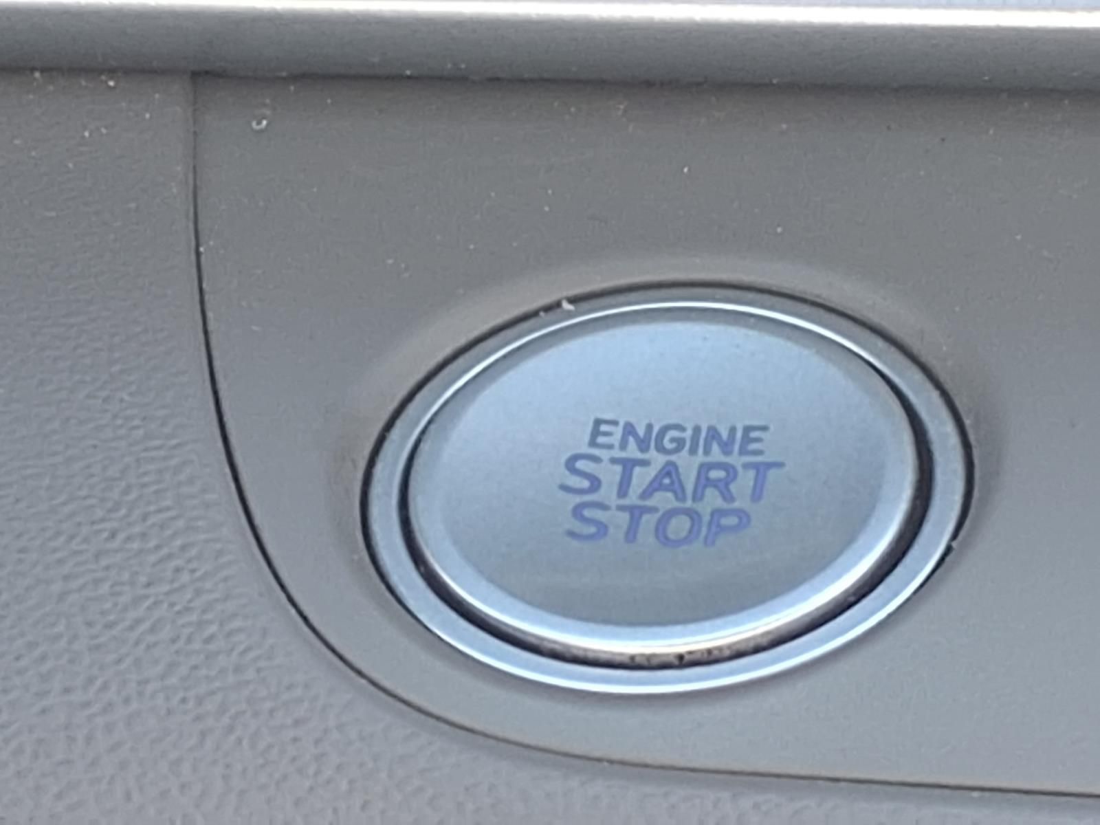 2025 Hyundai Elantra SEL Convenience - 11