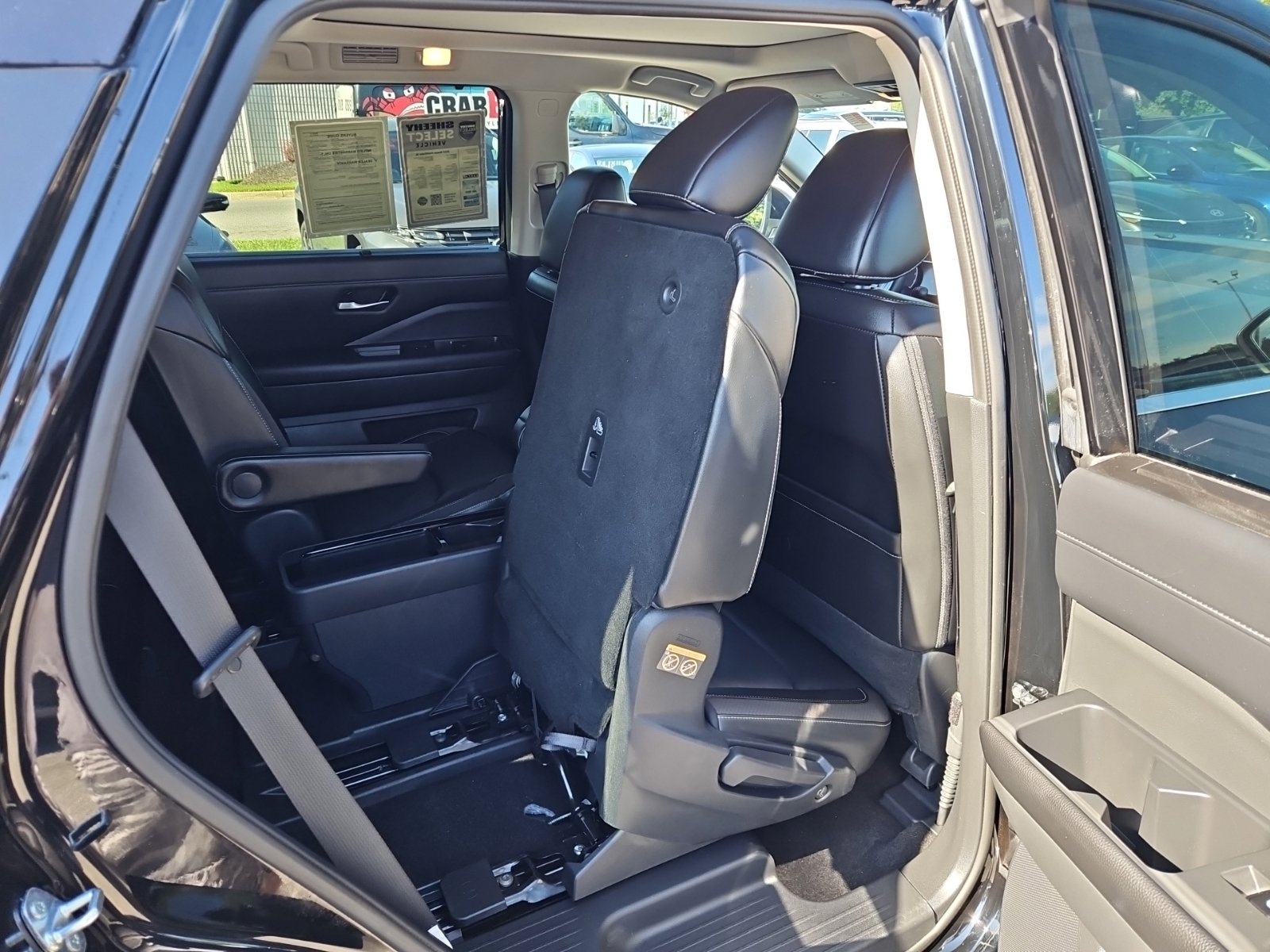 Used 2023 Black Nissan SL image 43