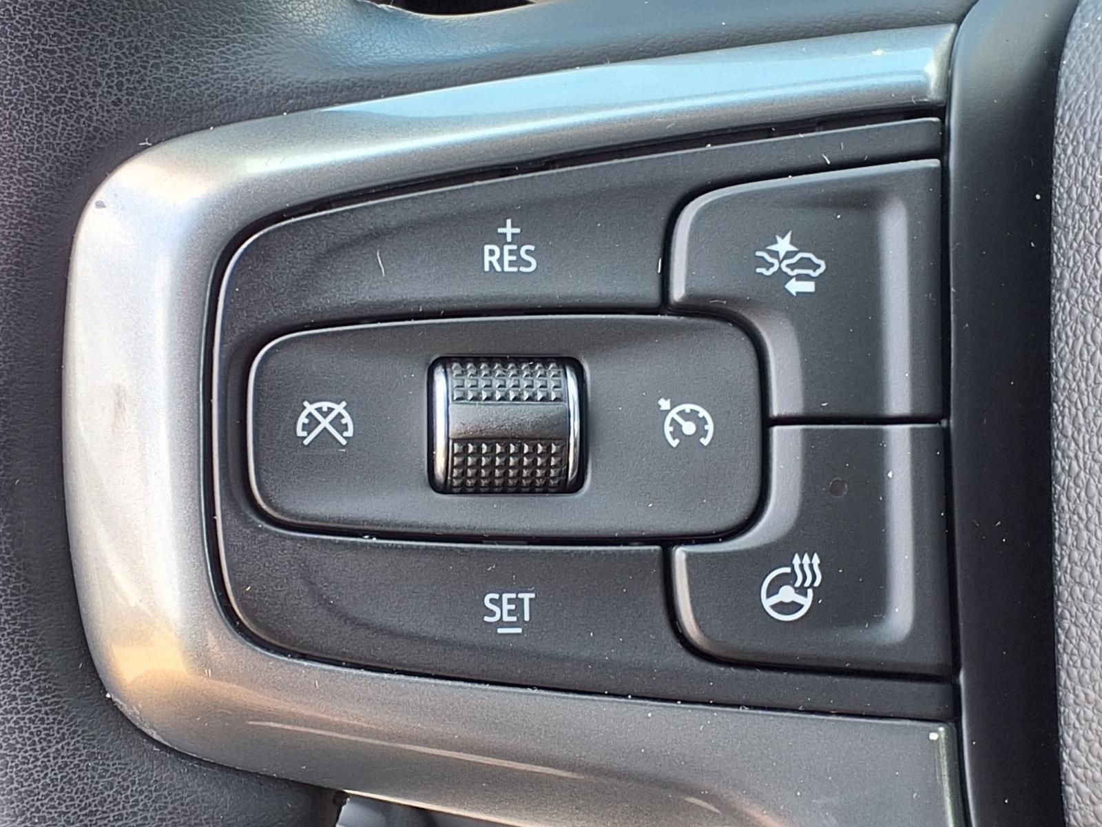 2023 Chevrolet Silverado 1500 LT - 11