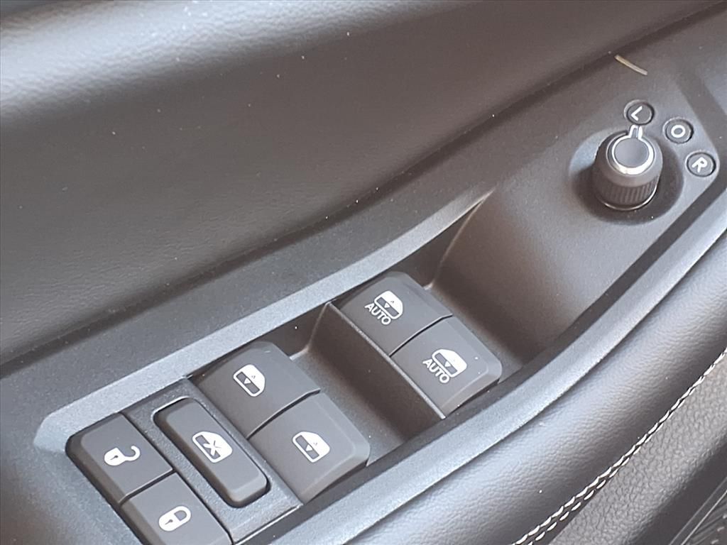 2025 Jeep Grand Cherokee Altitude X - 10