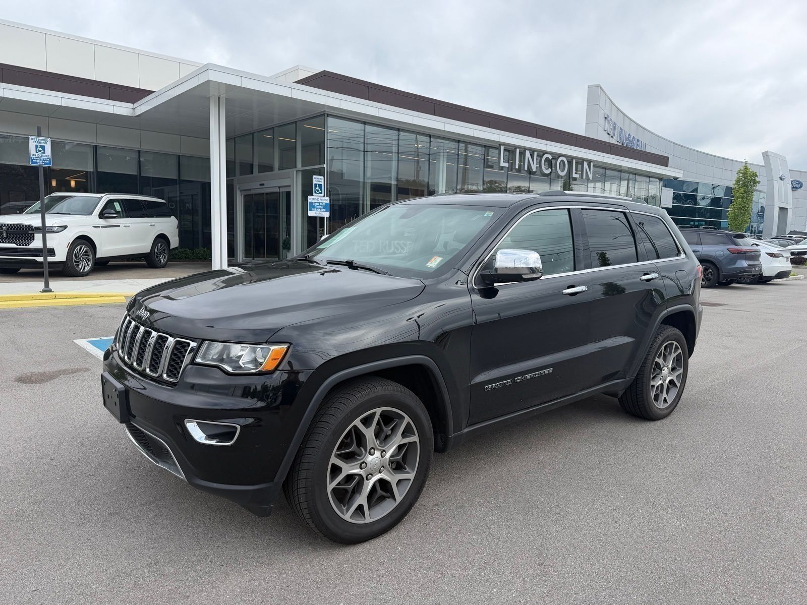 Diamond Black 2019 Jeep Grand Cherokee Limited 4WD SUV / Crossover Four-Wheel Drive 8-Speed Automatic