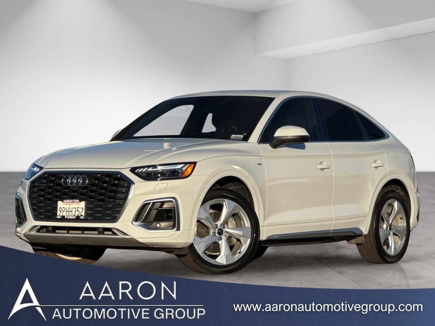 Glacier White 2024 Audi Q5 Sportback Sedan All-Wheel Drive 7-Speed Automatic
