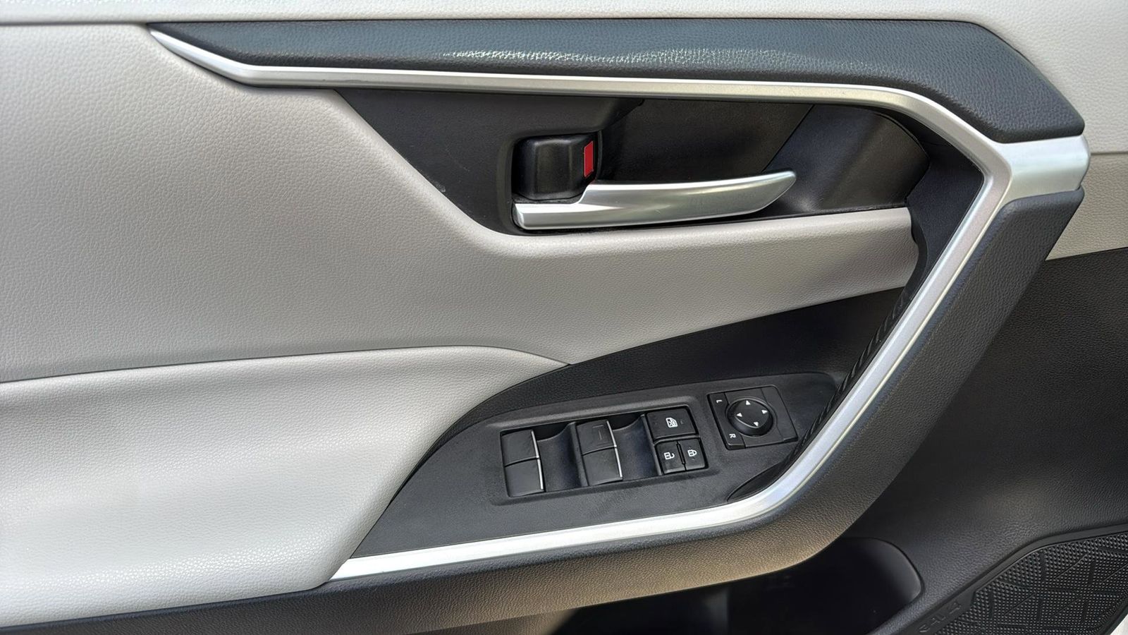 Used Car 2019 Toyota Rav4  Xle Premium For Sale Under $25,000 In Austin, Texas