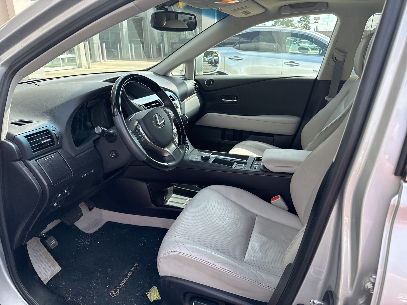 View vehicle photo 2