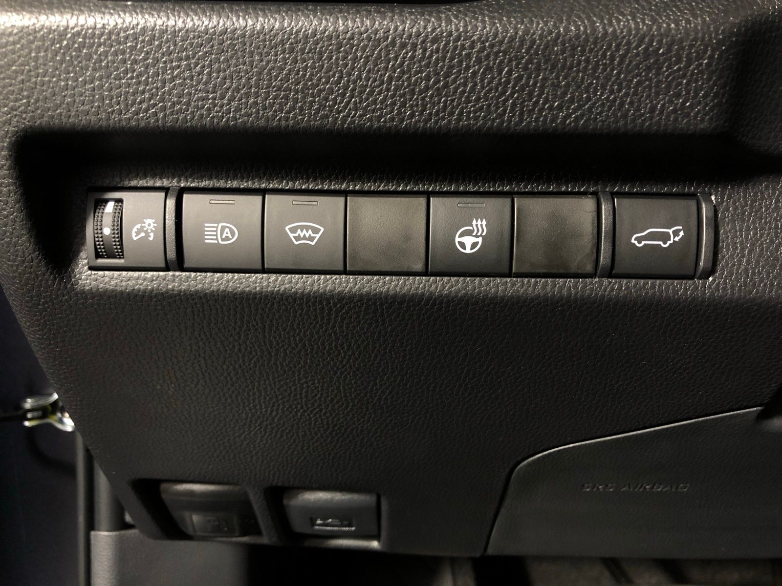 2025 Toyota RAV4 XLE Premium 19
