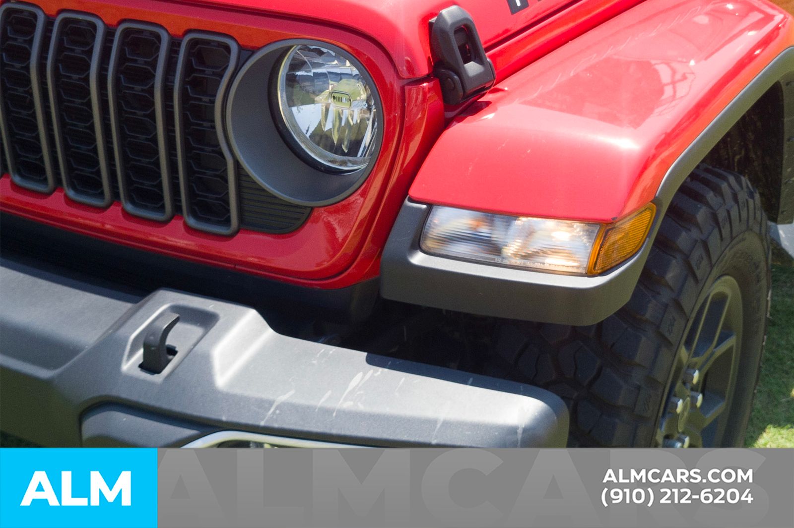 Used 2025 Red Clearcoat Jeep High Tide image 11
