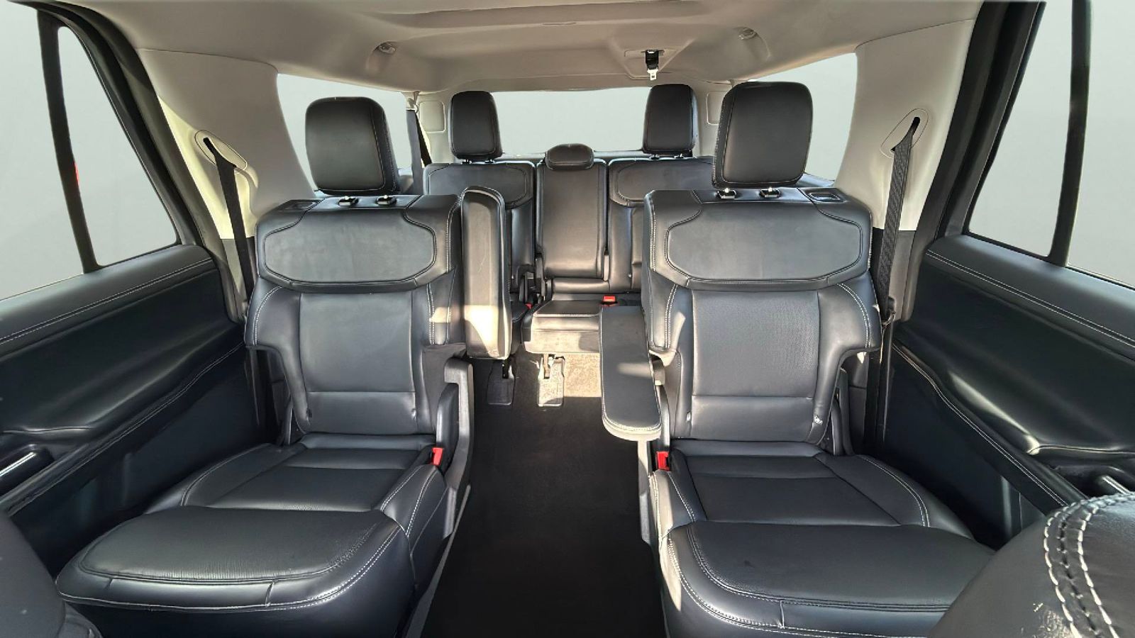 Used 2025 Black Ford Platinum image 26