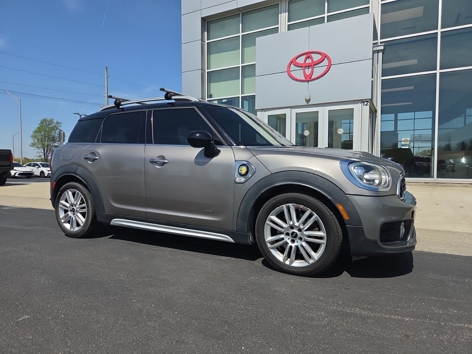 Silver Metallic 2019 MINI Countryman Hybrid Plug-in Cooper SE ALL4 AWD SUV / Crossover All-Wheel Drive 6-Speed Automatic