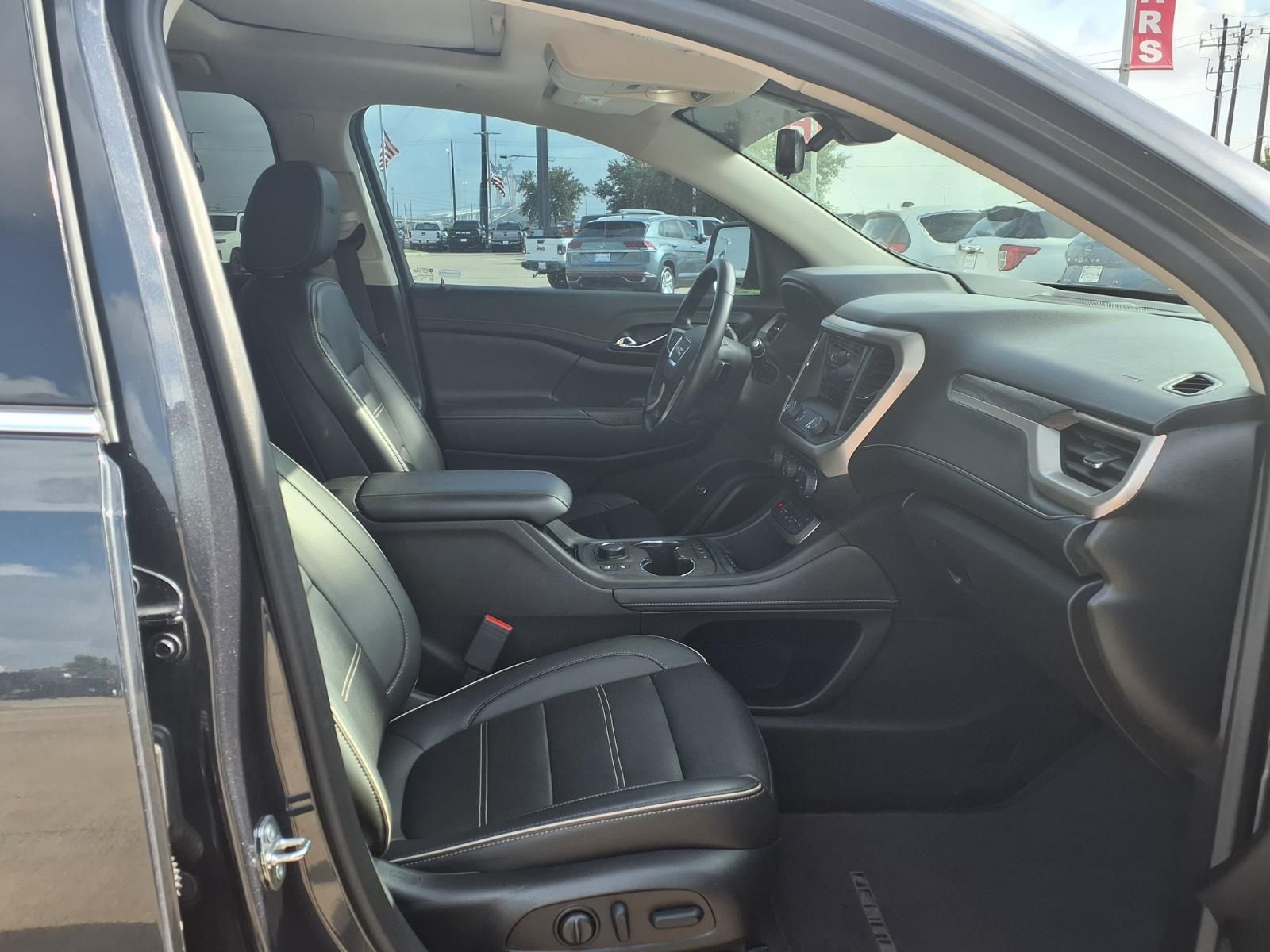 2022 GMC Acadia Denali Green at AutoSavvy Houston Southwest