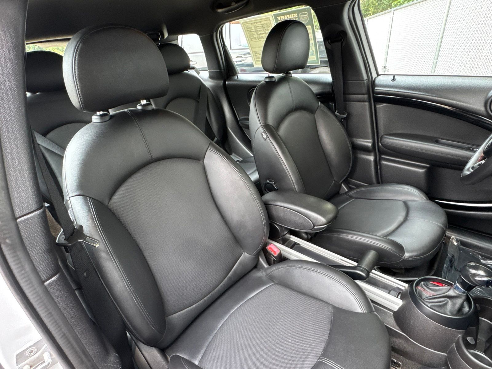 Used 2013 Light White MINI Base image 33
