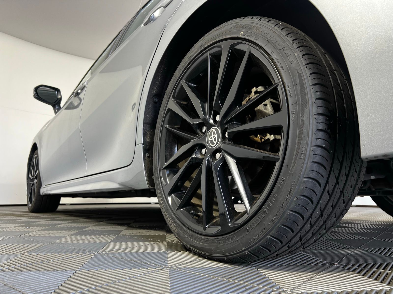Thumbnail: 2023 Toyota Camry - 9
