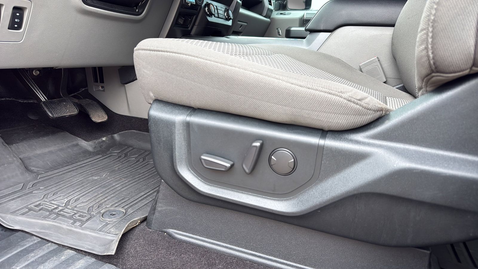 Used Car 2020 Ford F-150  Xlt For Sale Under $35,000 In Austin, Texas