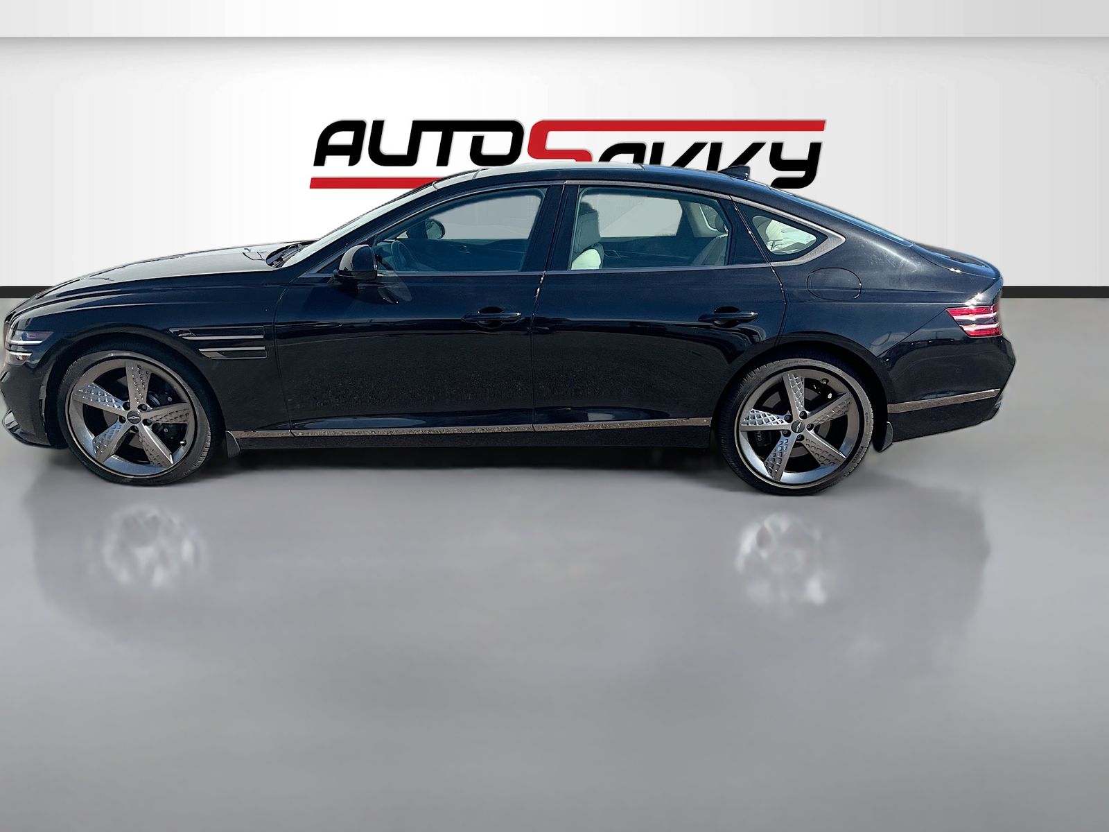 Used 2024 Black Genesis 3.5T image 4