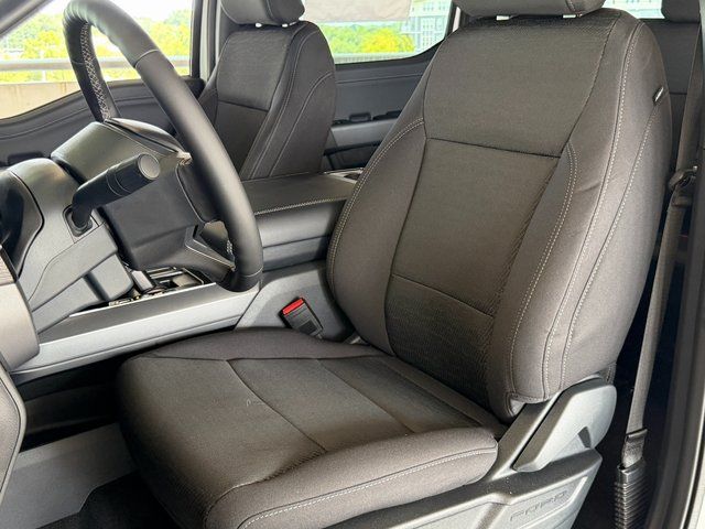 New 2026 Oxford White Ford XLT image 23