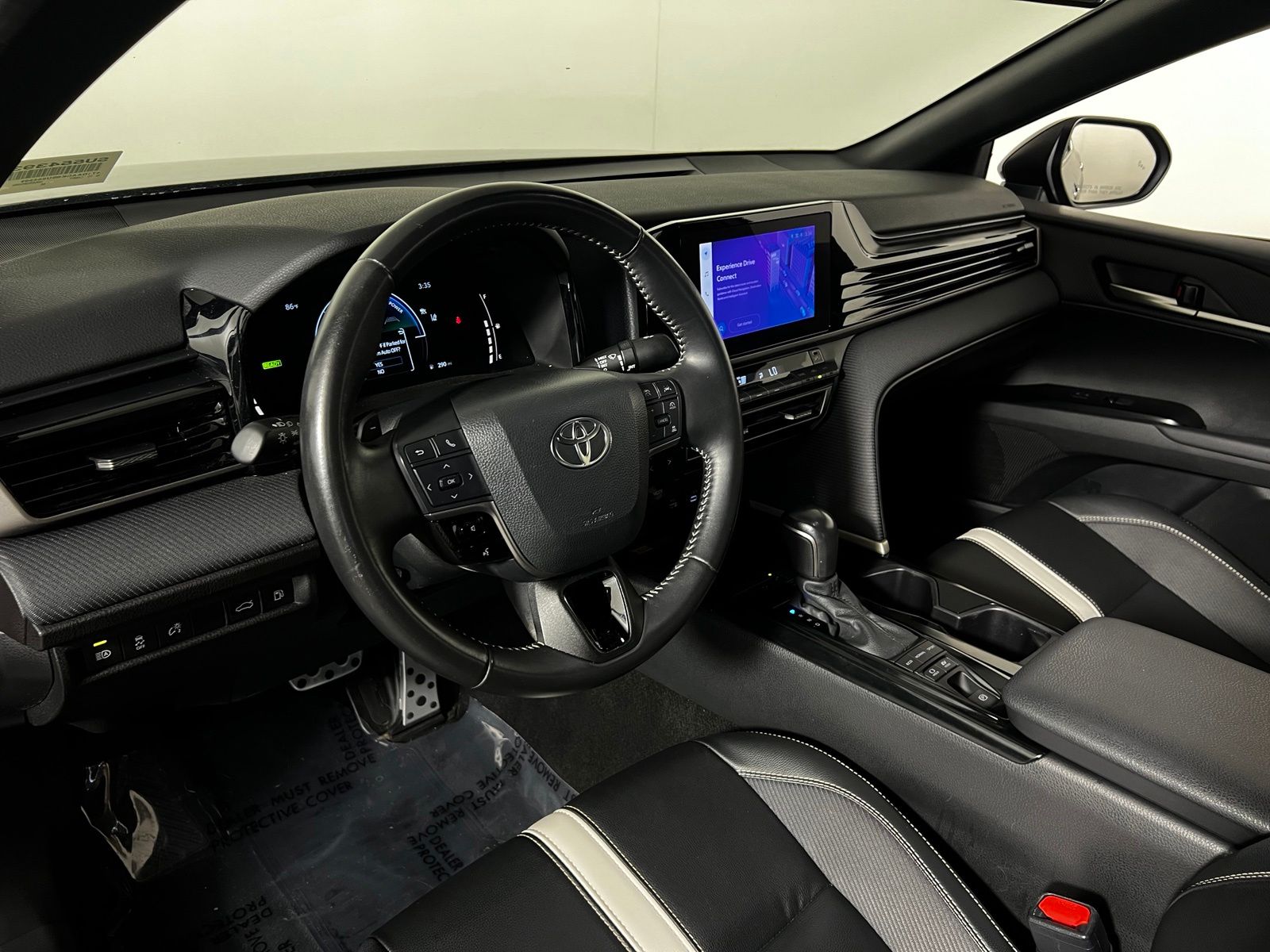 Thumbnail: 2025 Toyota Camry - 12