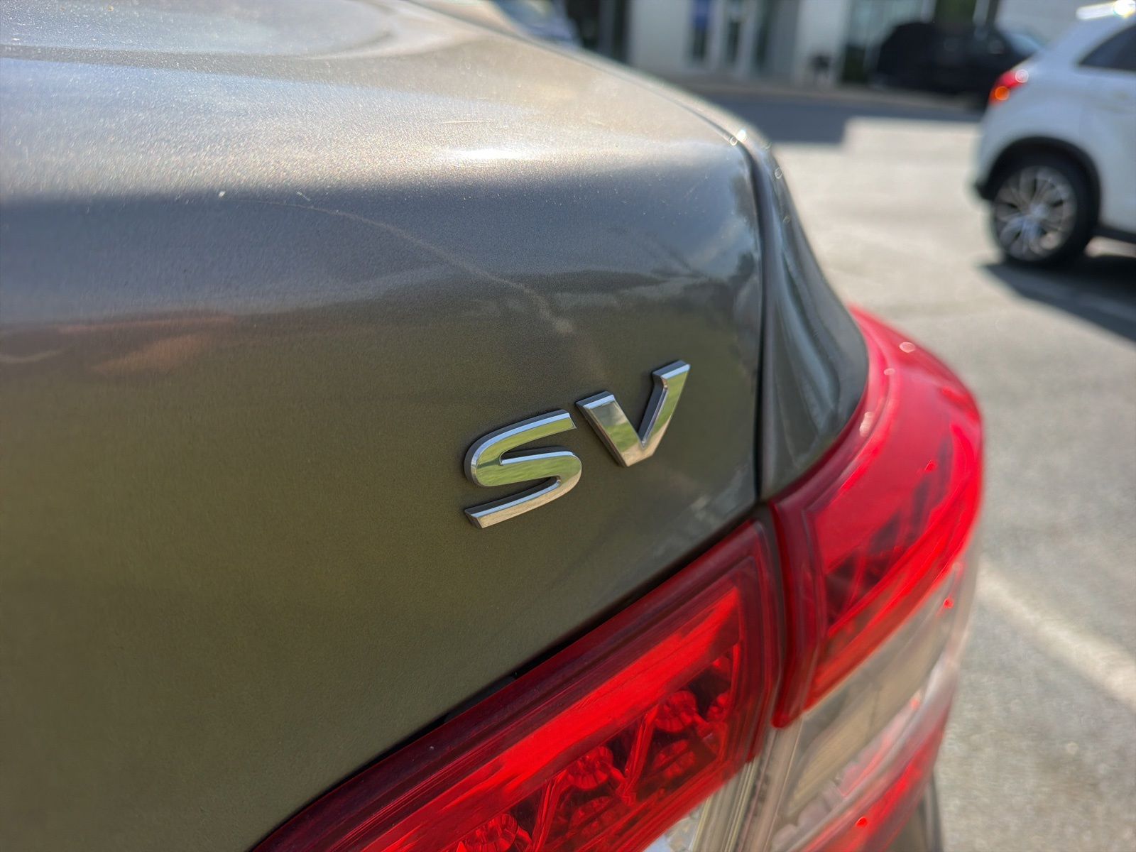 Used 2015 Titanium Nissan SV image 25