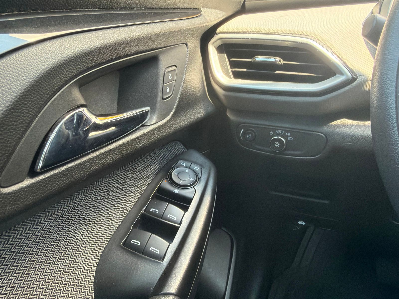 Used 2021 Blue Chevrolet LS image 14
