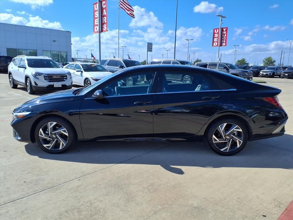 2025 Hyundai Elantra SEL Convenience Black at DeMontrond Gulf Freeway