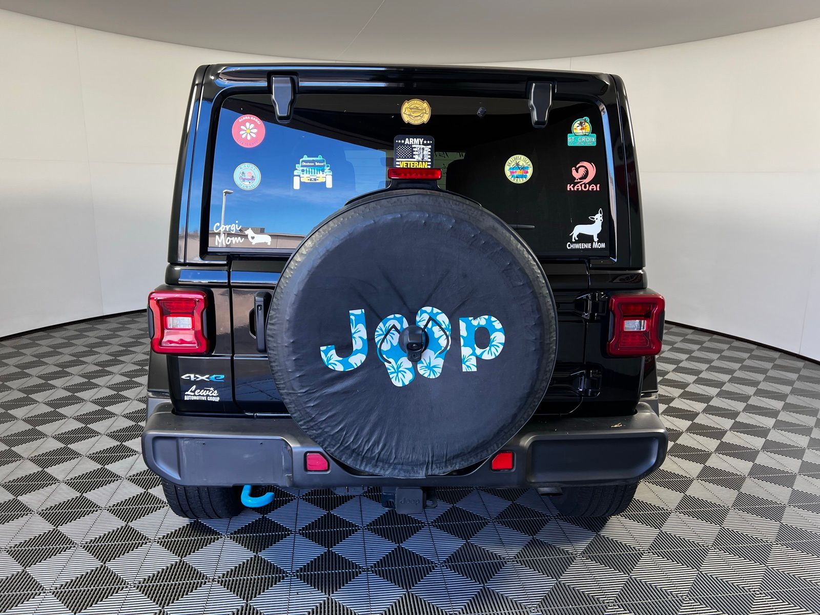 Thumbnail: 2022 Jeep Wrangler - 6