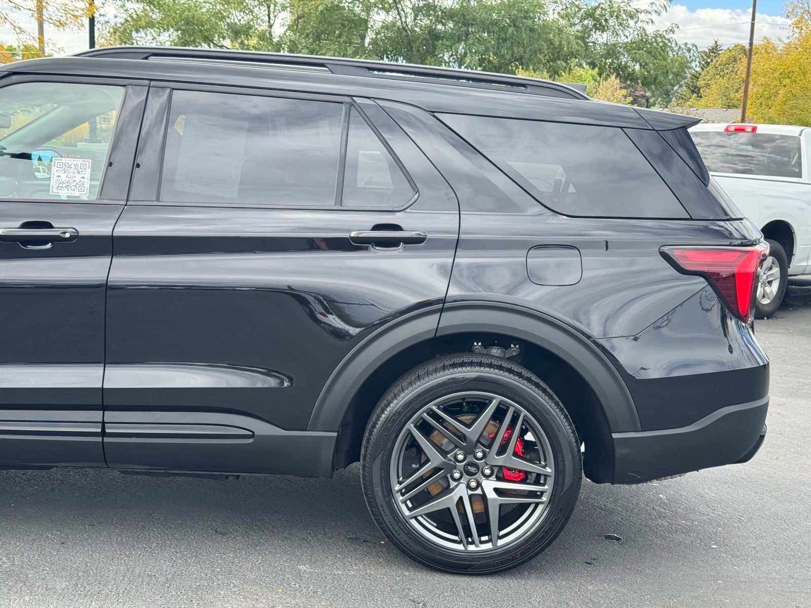 Used 2025 Ford Explorer SUV