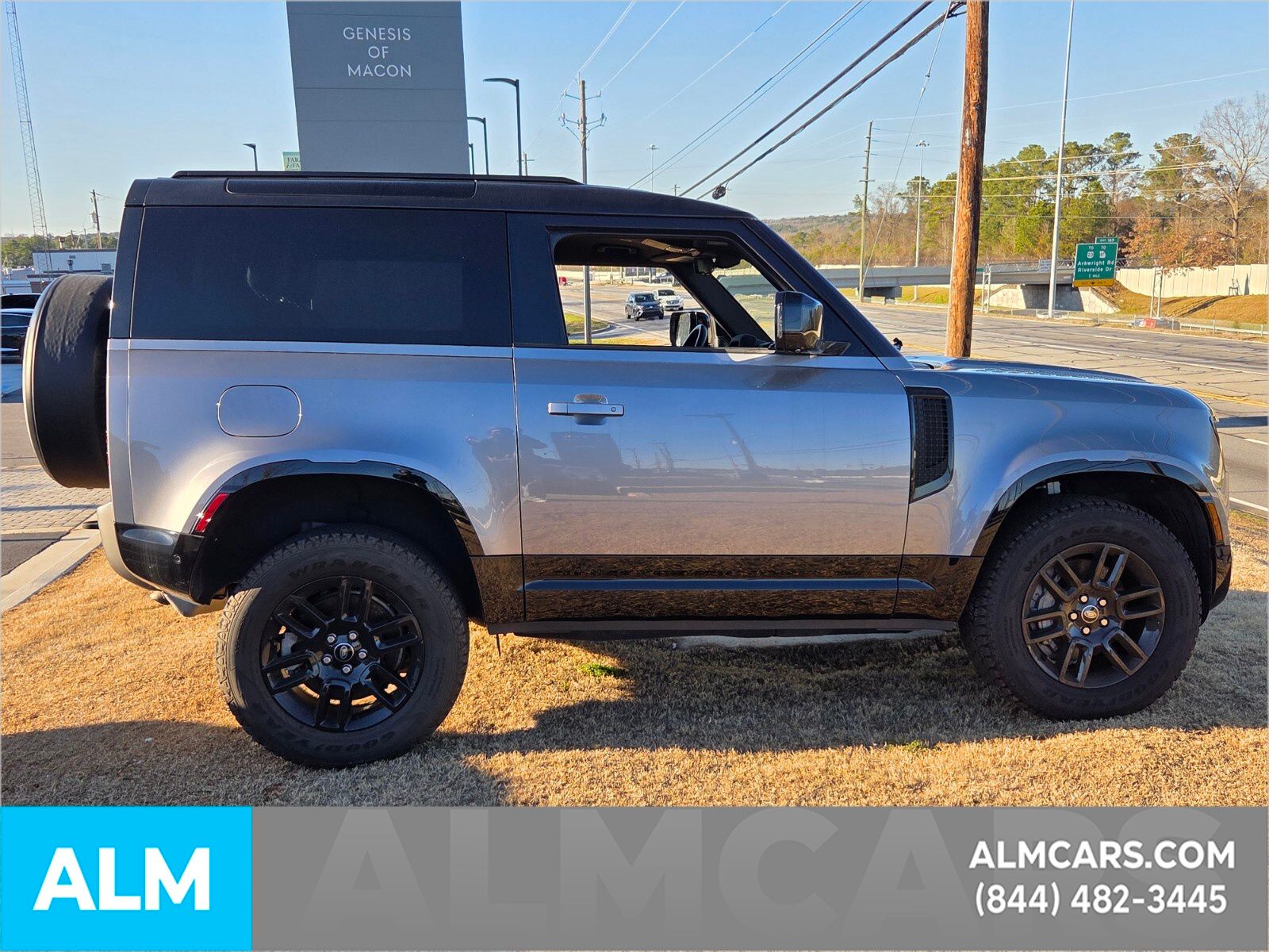 Used 2022 Silver Land Rover X-Dynamic S image 6