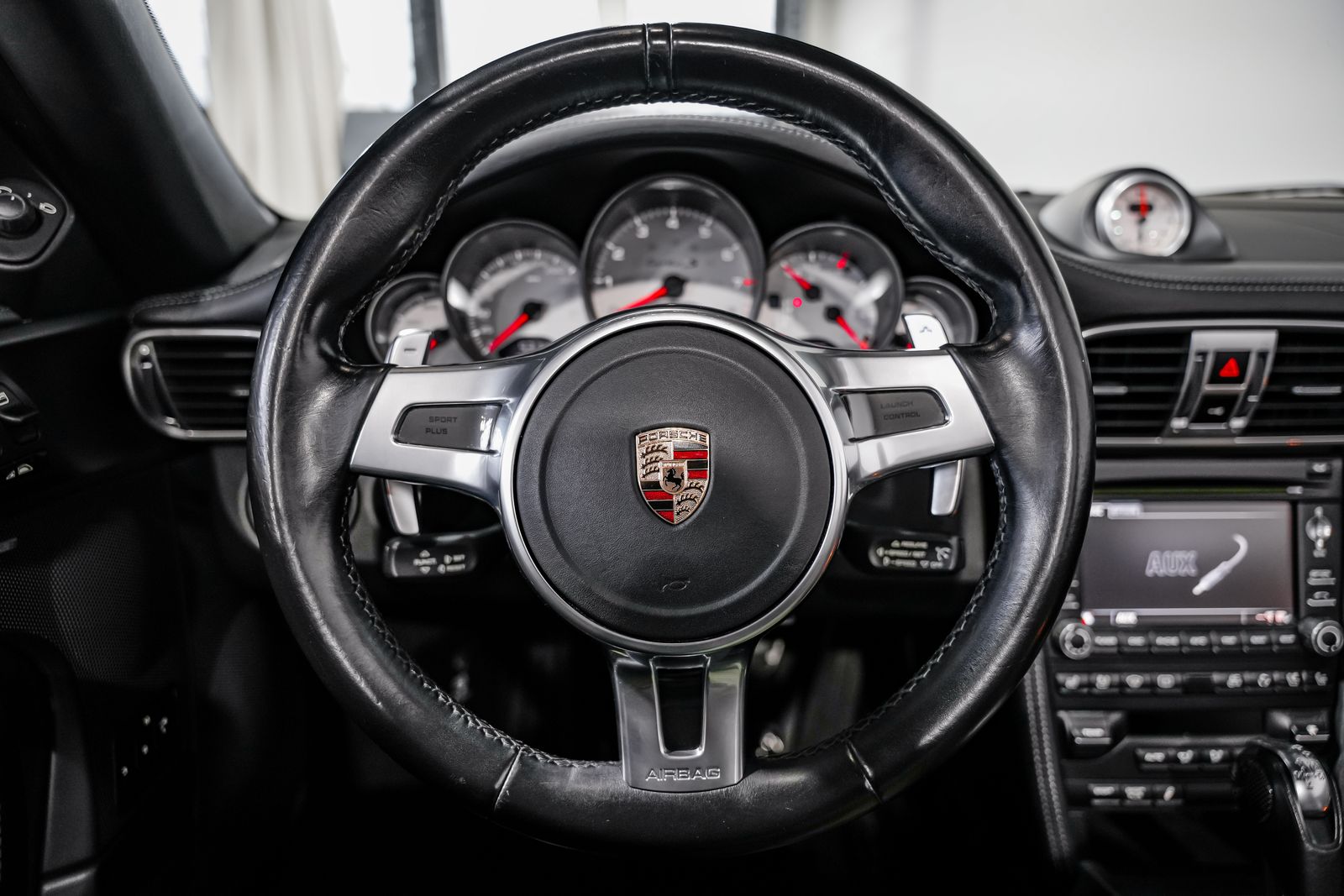 2011 Porsche 911 Turbo S — photo 10