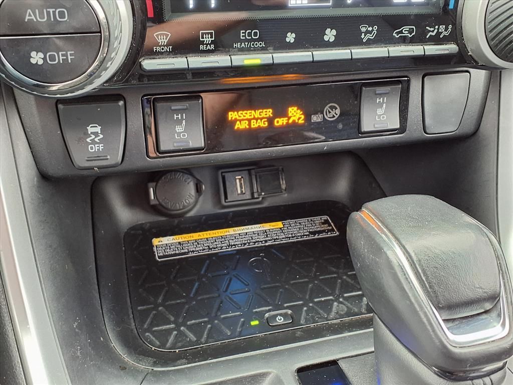 2020 Toyota RAV4 Hybrid XSE White at Emmons Autoplex