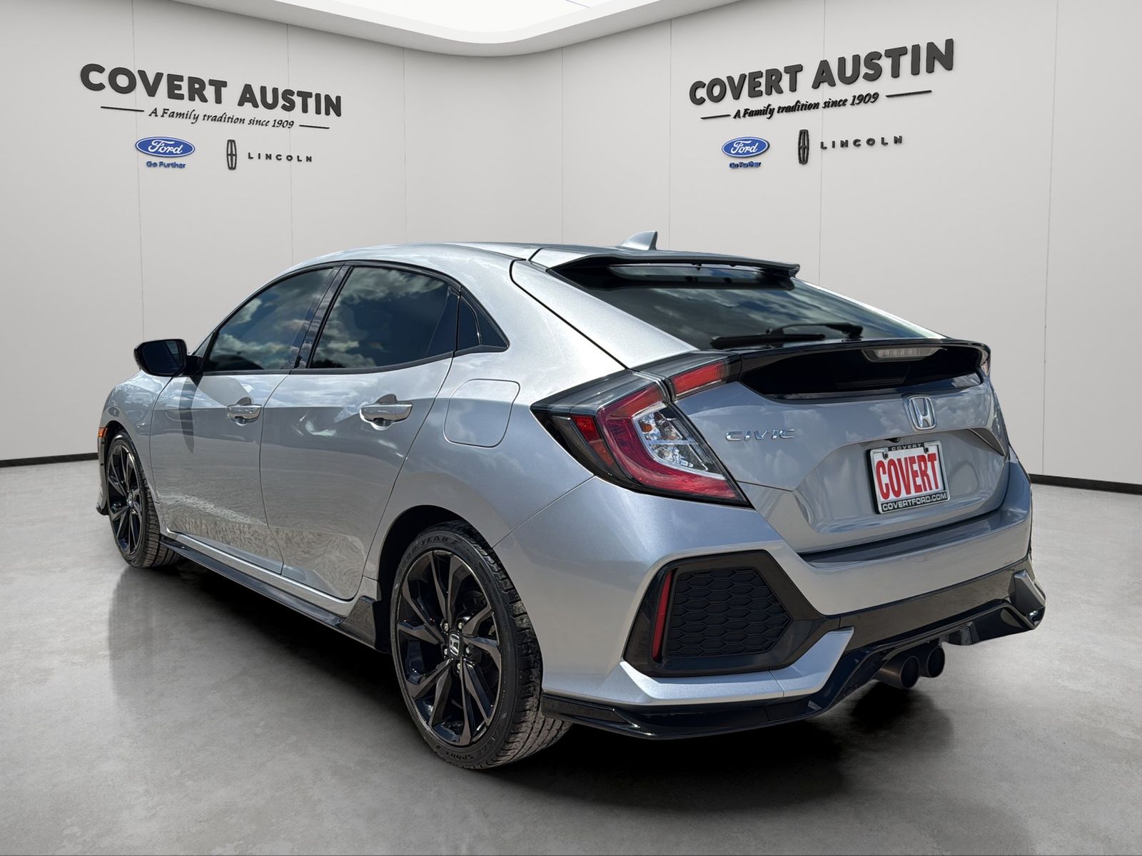 Used 2017  Honda Sport image 3
