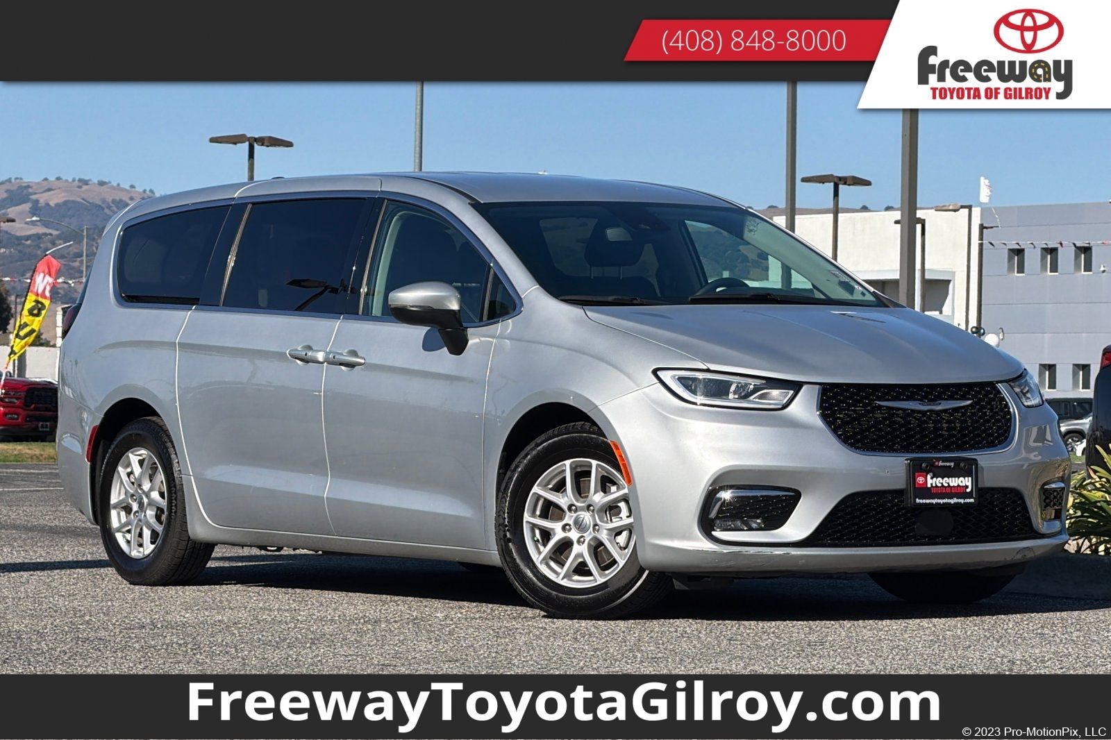  2023 Chrysler Pacifica Touring L FWD   