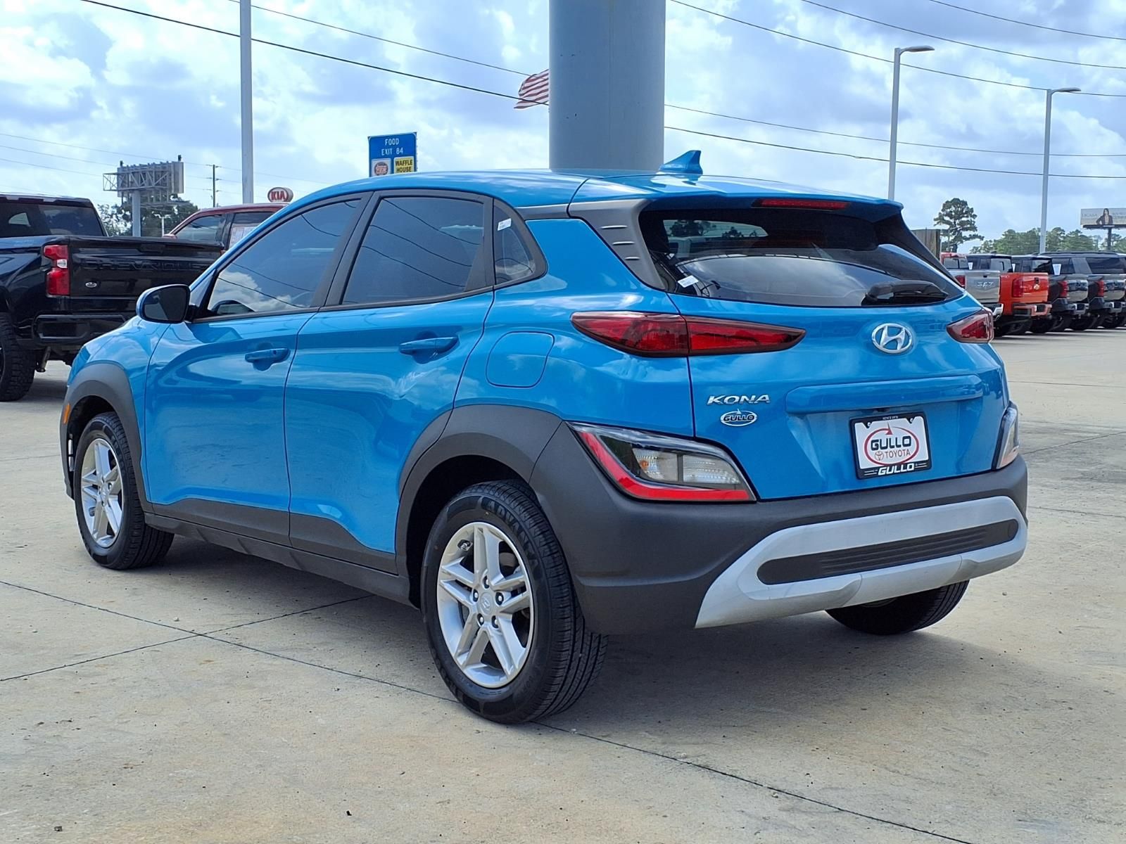 2022 Hyundai Kona SE Green at Big Star Buick GMC