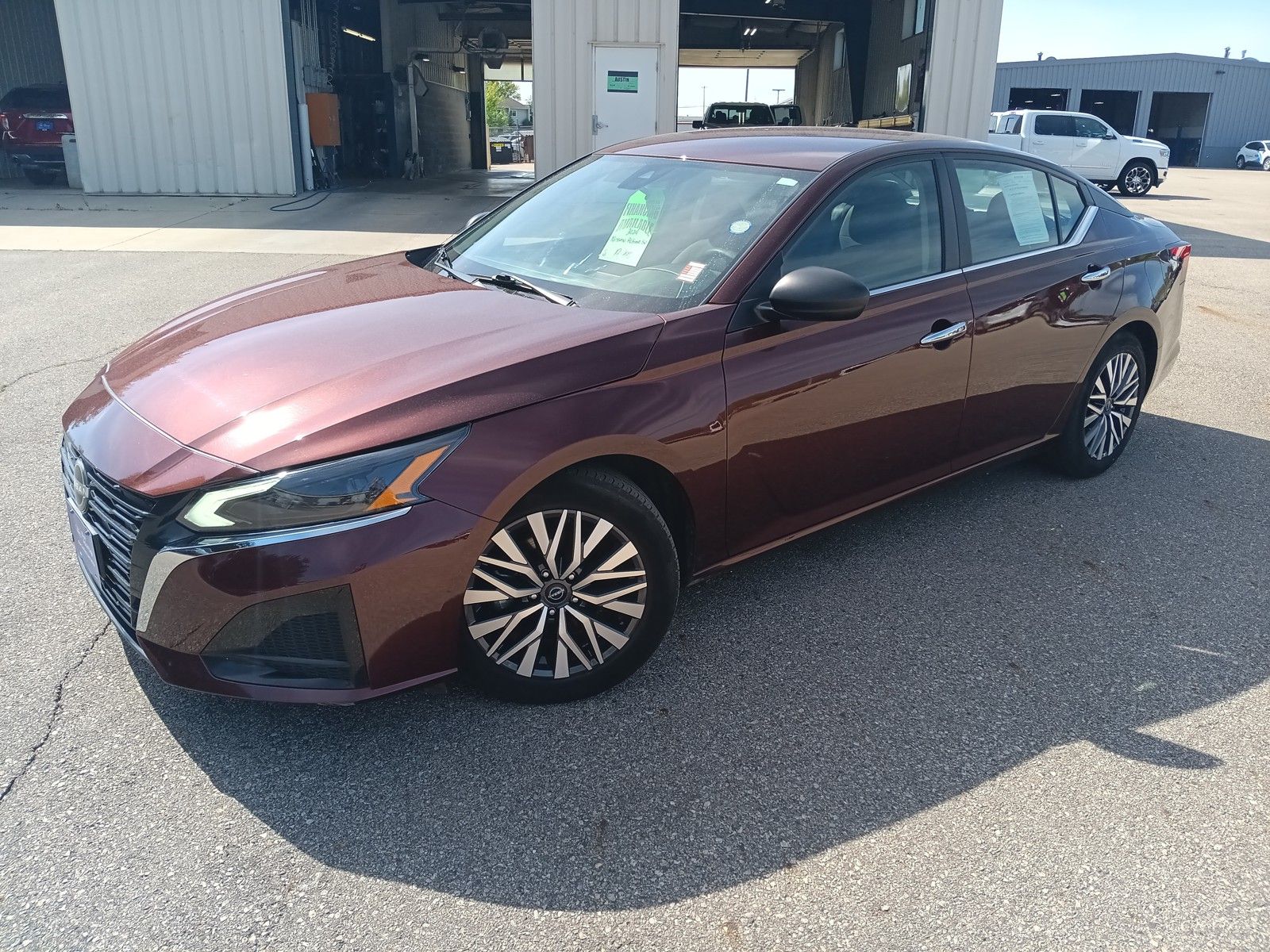 2024 Nissan Altima 2.5 SV FWD