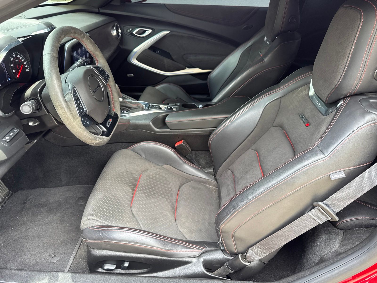 Used 2021 Wild Cherry Tintcoat Chevrolet ZL1 image 33