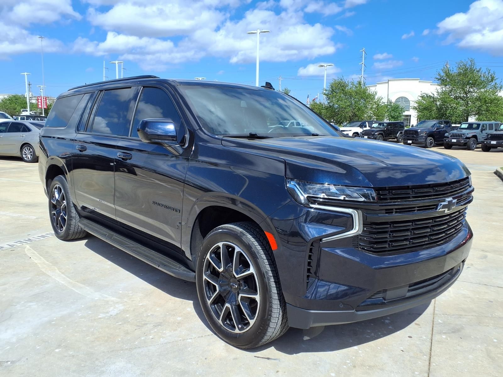 2024 Chevrolet Suburban RST - 2