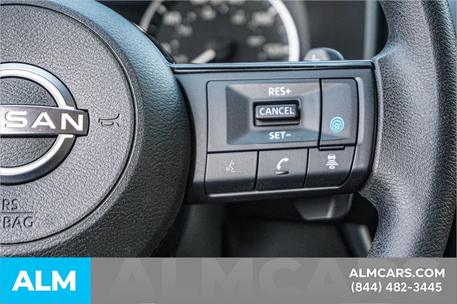Used 2022 Gray Nissan SV image 29