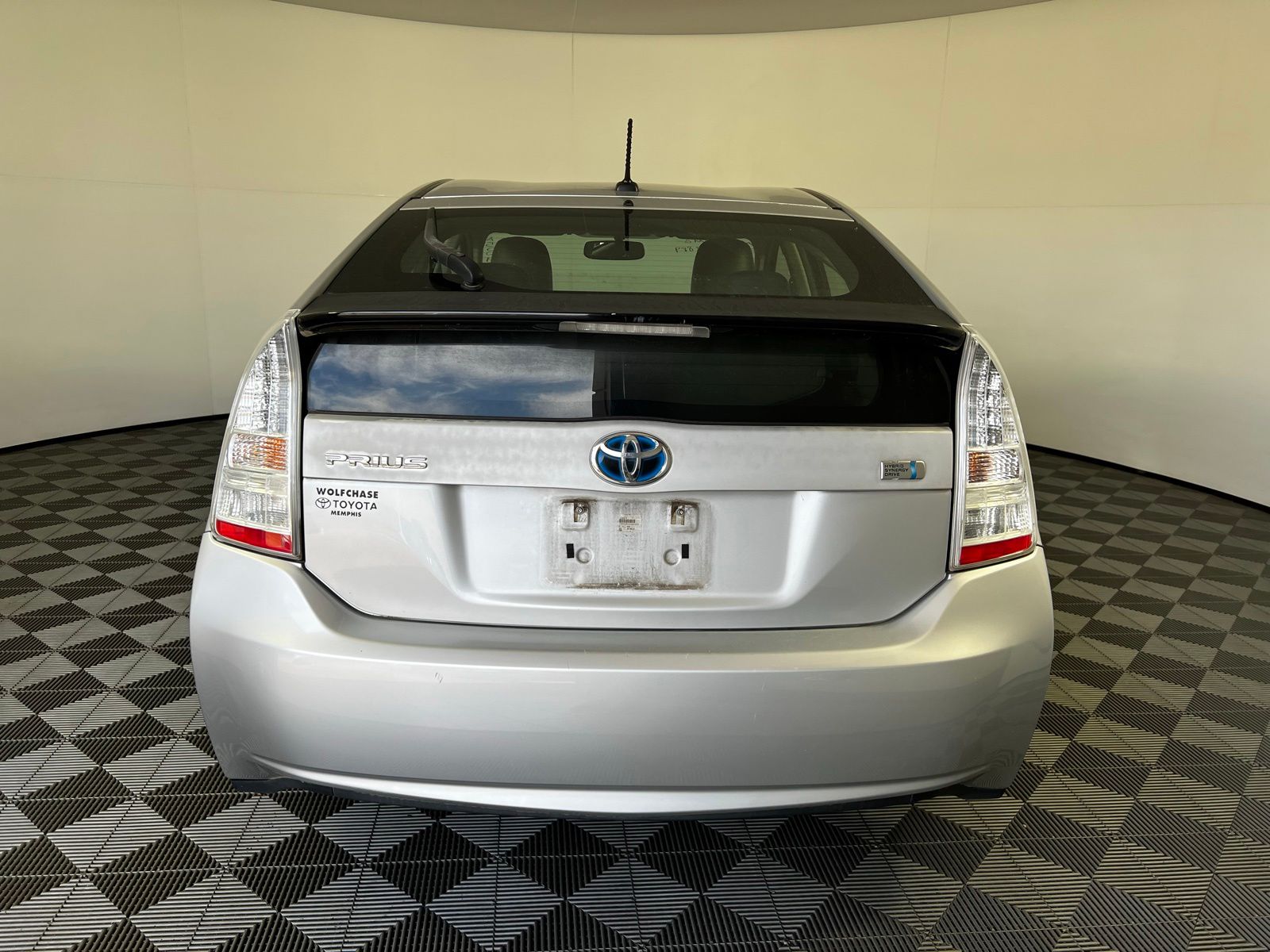 Thumbnail: 2010 Toyota Prius - 6