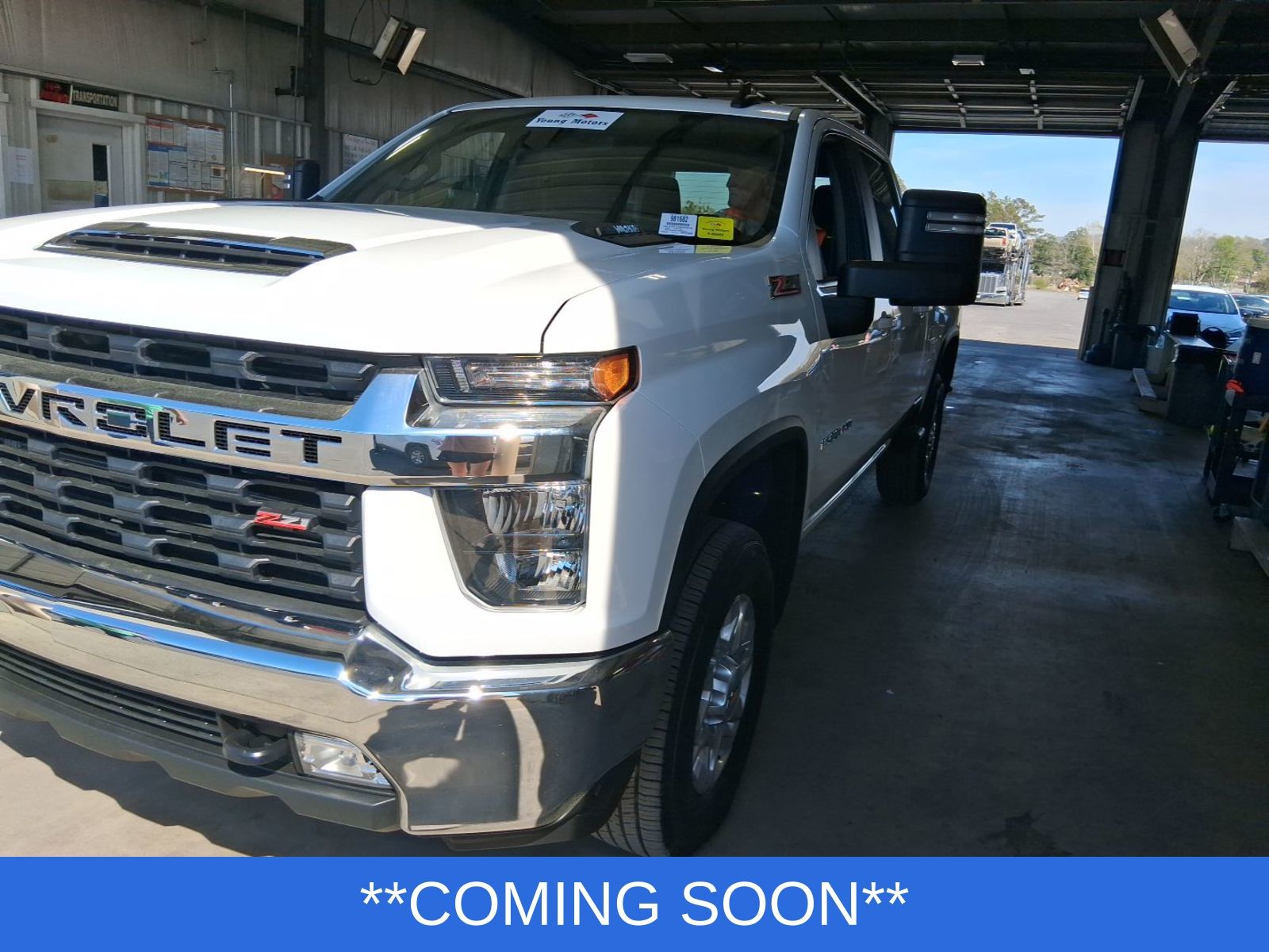 Summit White 2022 Chevrolet Silverado 2500HD LT Crew Cab 4WD Pickup Truck Four-Wheel Drive Automatic