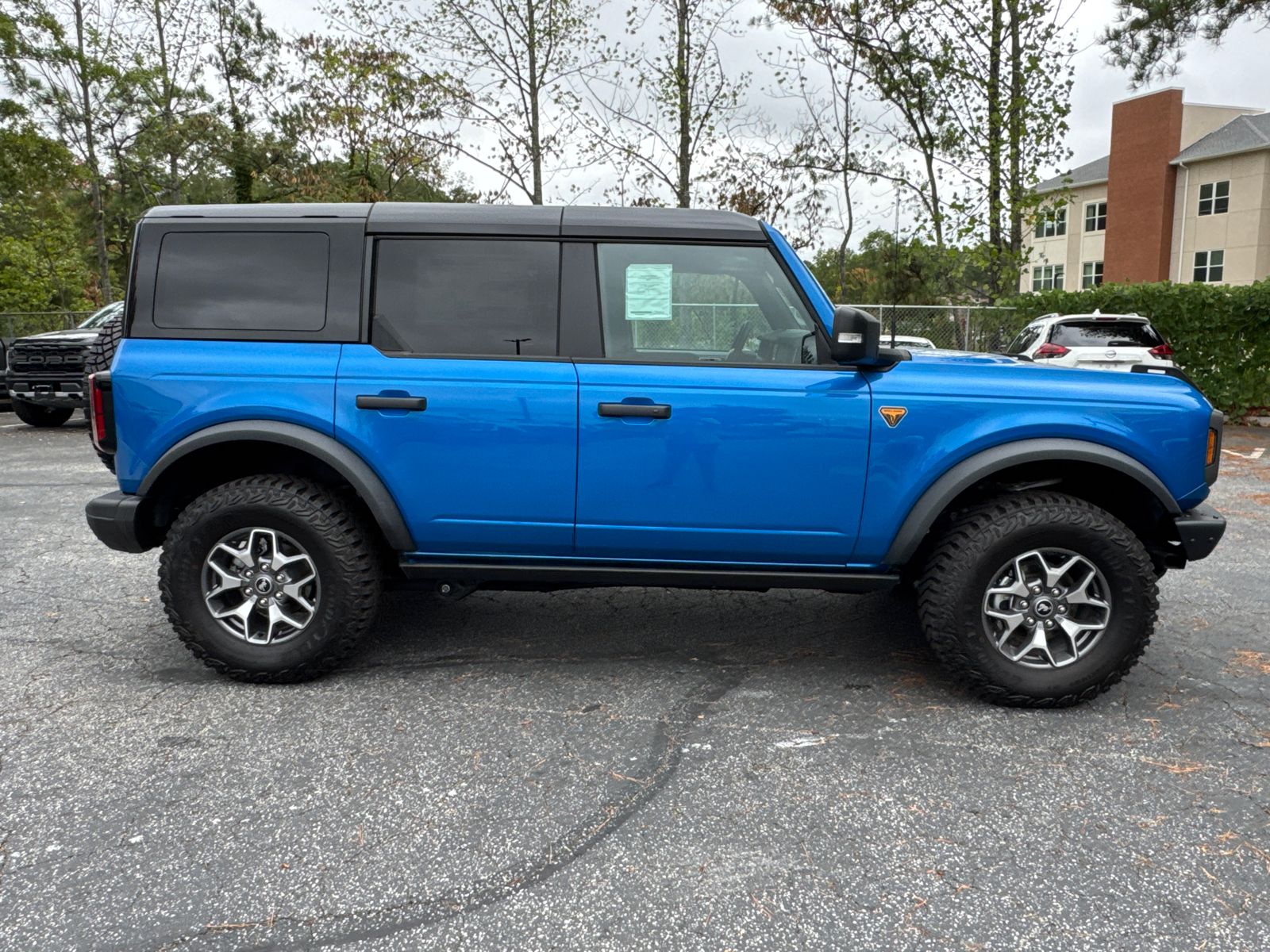 2025 Ford Bronco Badlands photo 4
