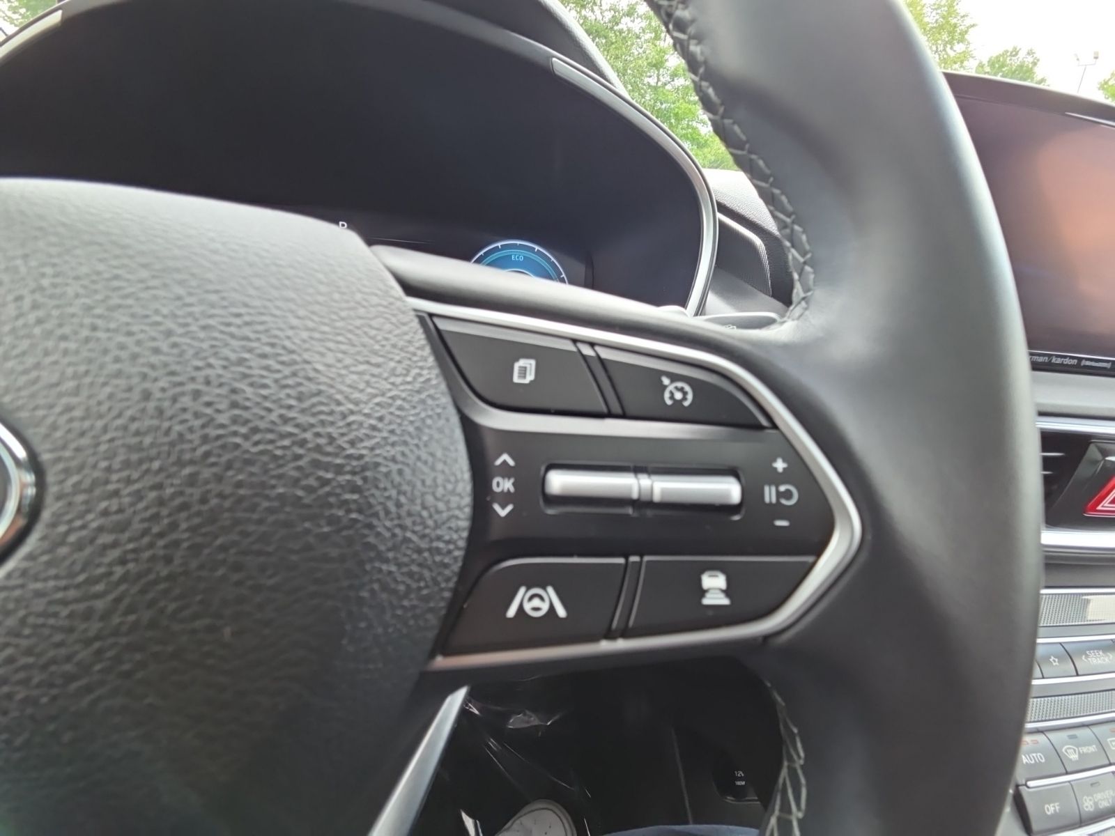 Used 2023 Black Hyundai SEL Premium image 34