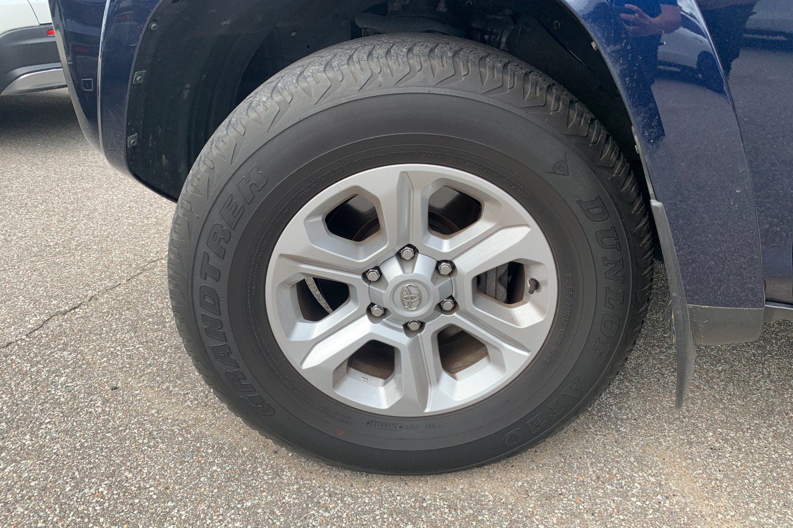 Used 2023 Blue Toyota SR5 image 8