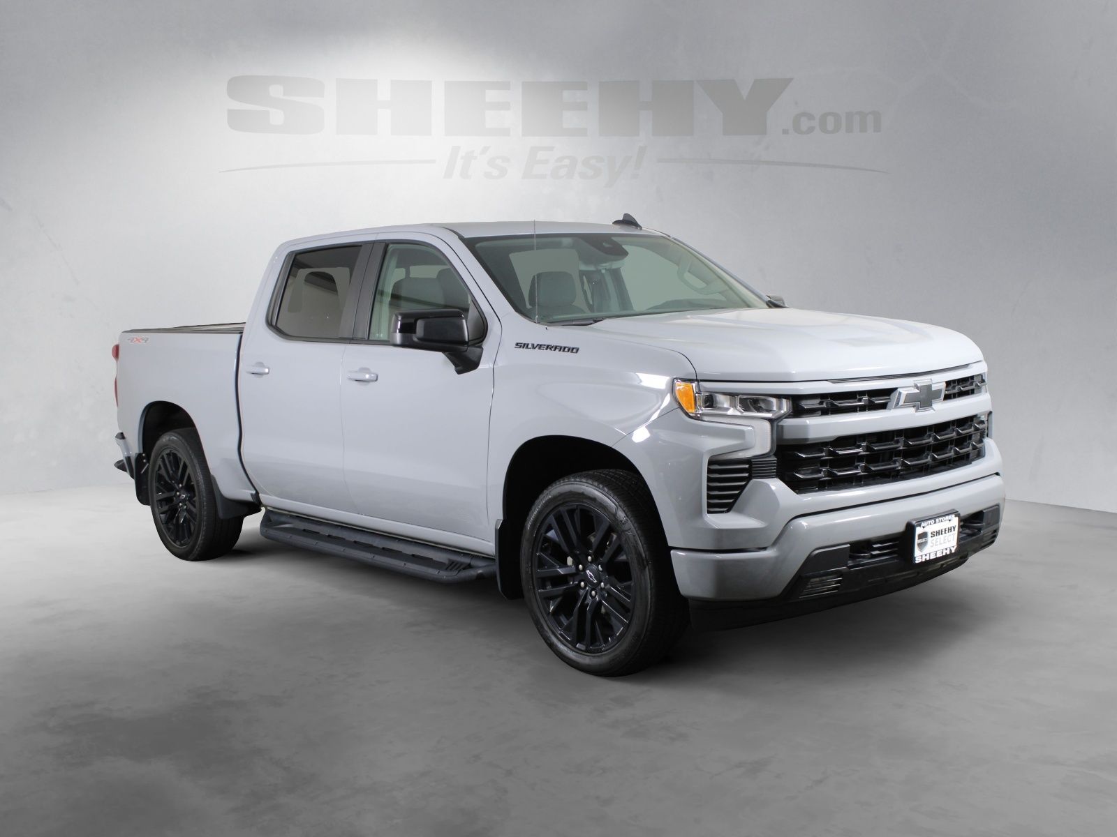 Used 2024 Gray Chevrolet RST image 2