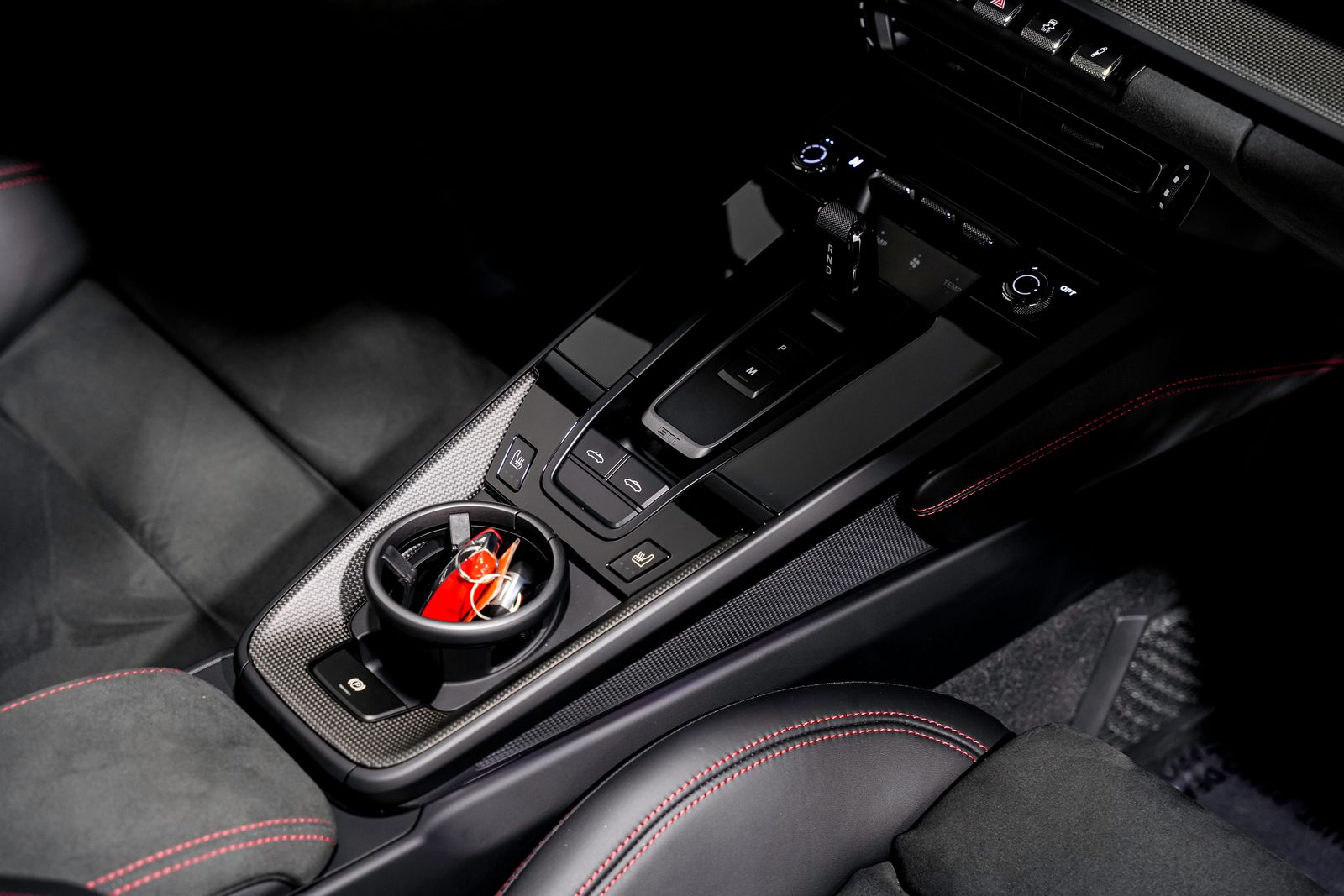 2024 Porsche 911 Targa 4 GTS — photo 32