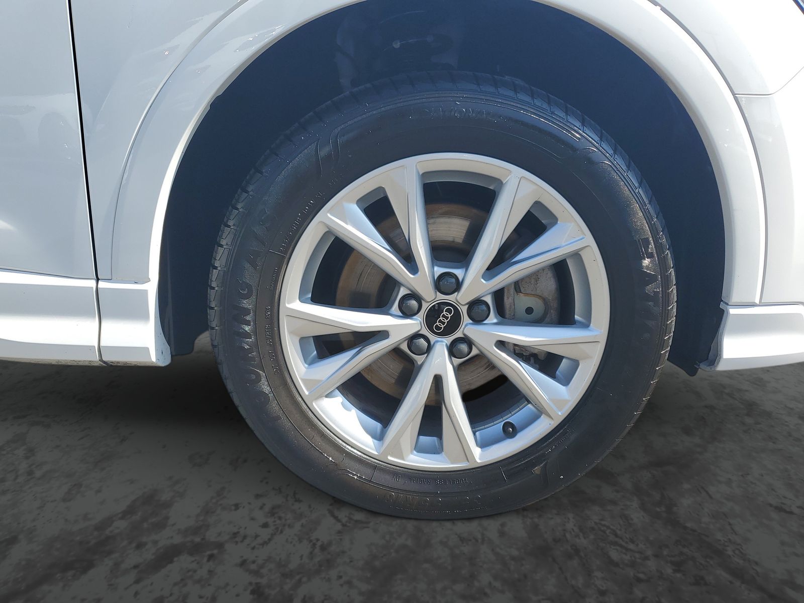 Vehicle photo